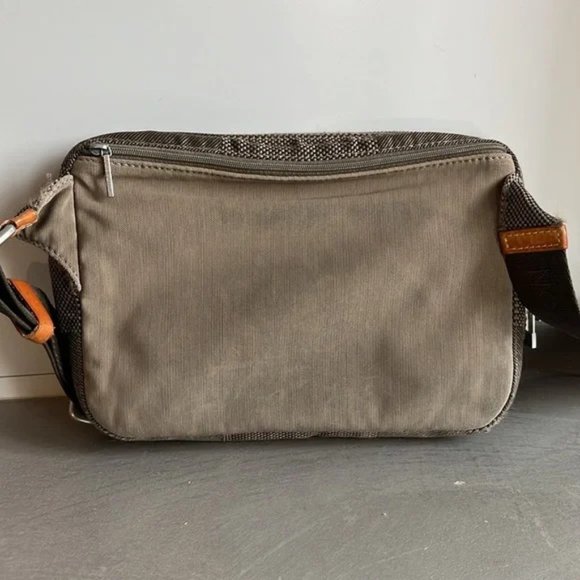 Louis Vuitton Archer Terre Damier Geant Belt Bag - Picture 3 of 13